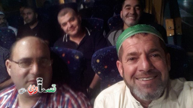 حافلة من المعتمرين من كفربرا ويافا تغادر مطار بن غورين في طريقهم الى الديار الحجازية 
